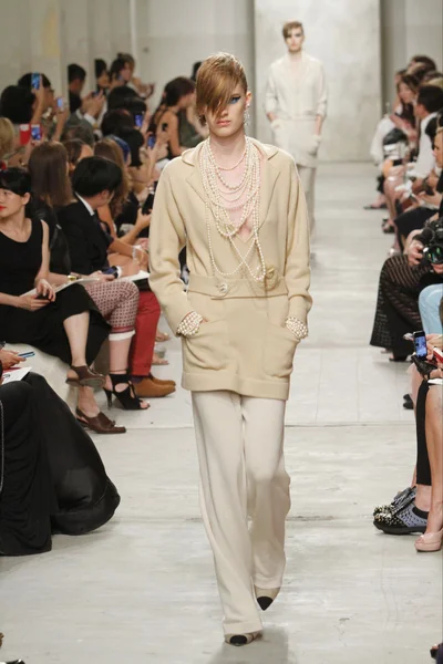 Look 1